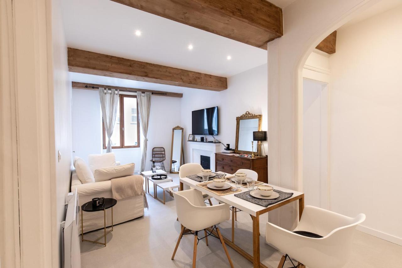 "L'Historique" - Charmant Appartement En Centre-Ville Historique Chambery Bagian luar foto